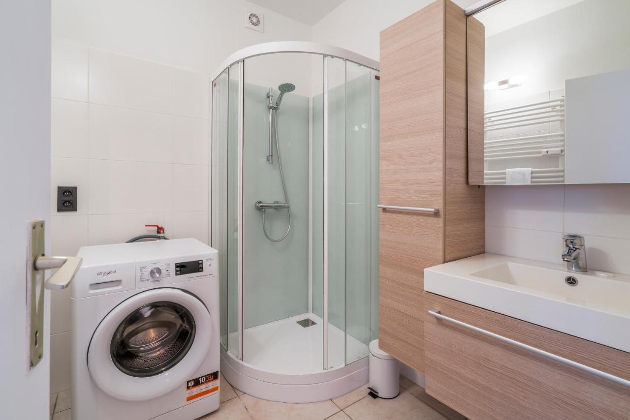 Ruim En Warm Appartement In De Winkelstraat Van Oostende Eksteriør bilde